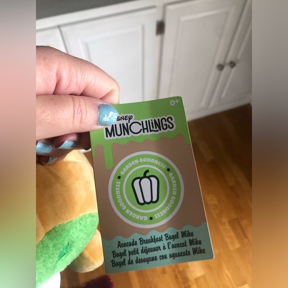 NWT Mike Wazowski Avocado Breakfast Bagel Disney Munchlings Plush 13.5 inches - Picture 2 of 5